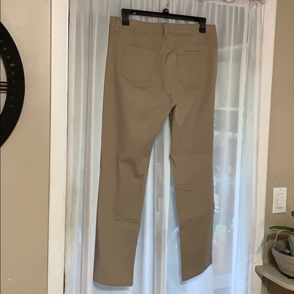 Bandolino Jeans Caroline - Picture 2 of 3
